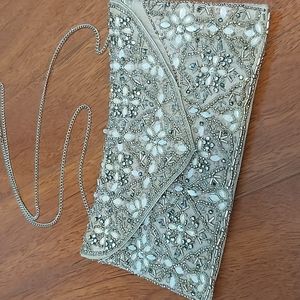 Beaded clutch